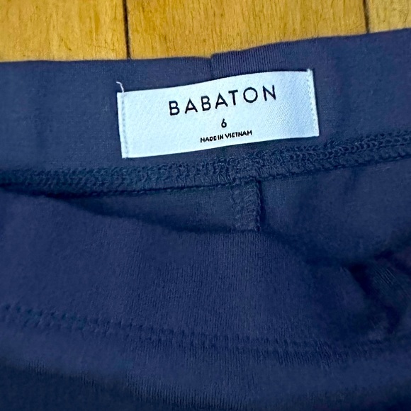 Aritzia skirt - Picture 3 of 4